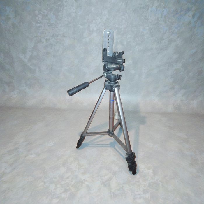 Тринога телескопічна .