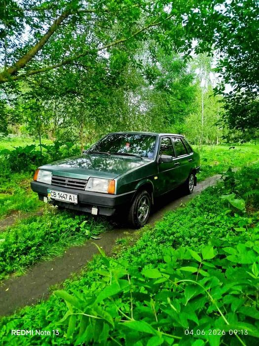 Автомобіль ваз 21099