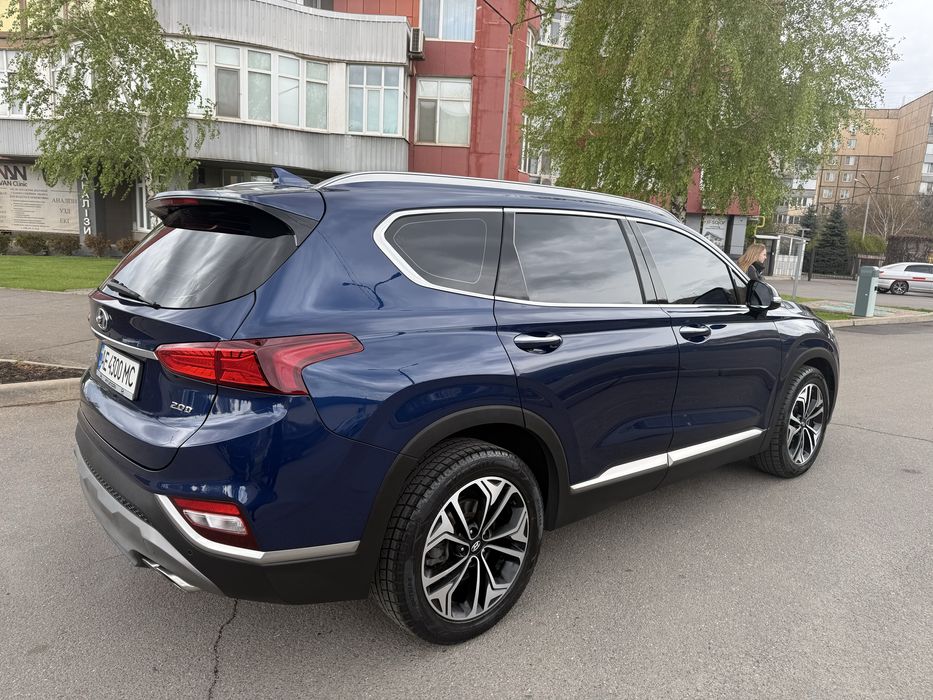 Продам шикарный SantaFe сама, полная комплектация , дизель 2.0