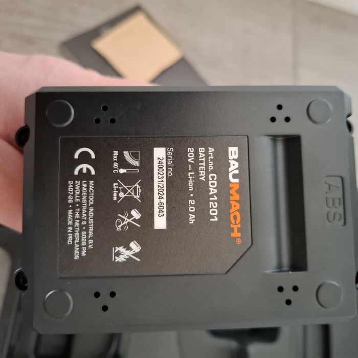 Wkretarka baumach, 2 biegi, 2 ah bateria + ładowarka