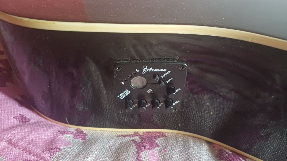 Guitarra elétrica ótimo estado