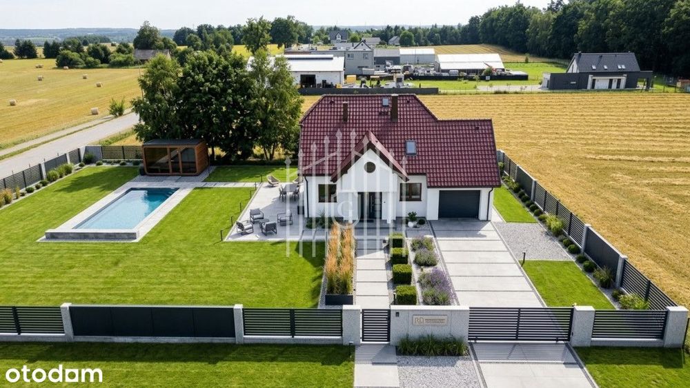 Przestronny dom w Leźnie - działka 2033 m2!