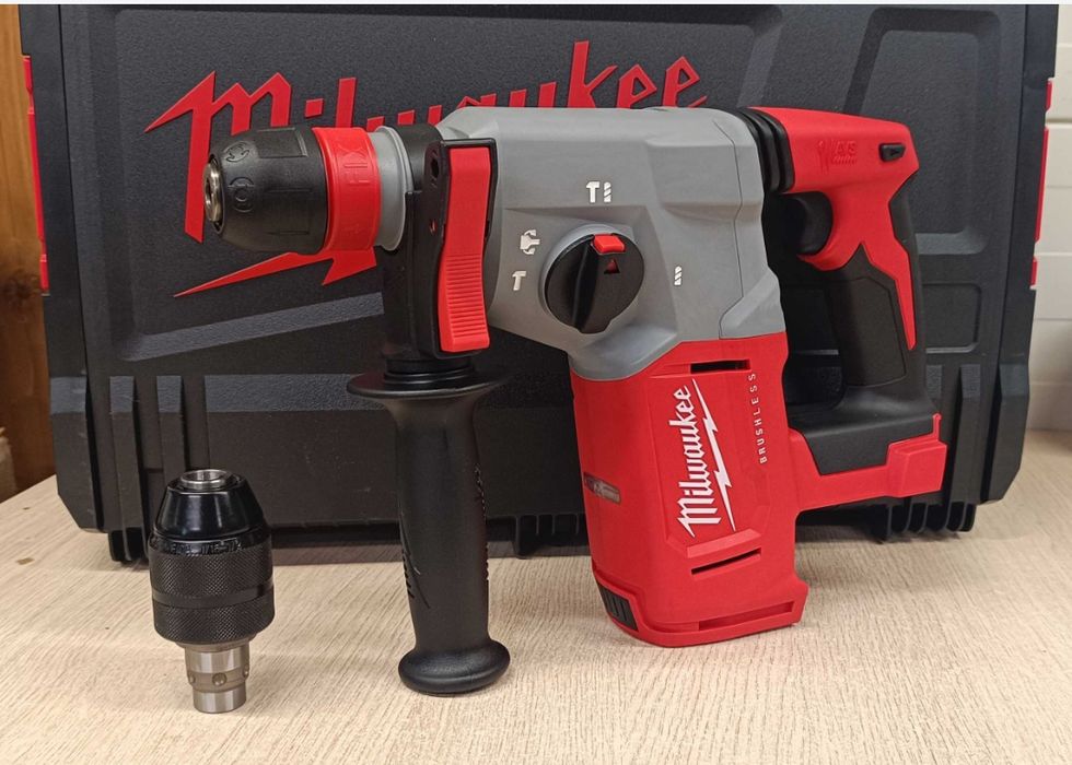 Wiertarka udarowa młotowiertarka Milwaukee M18 BLHX