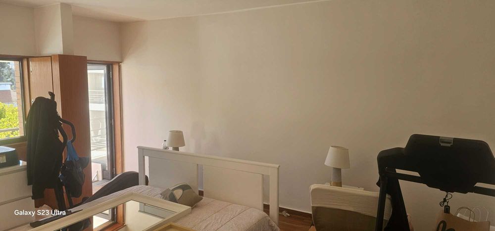 Executo serviços de trolha, pintura, capoto, obras afins