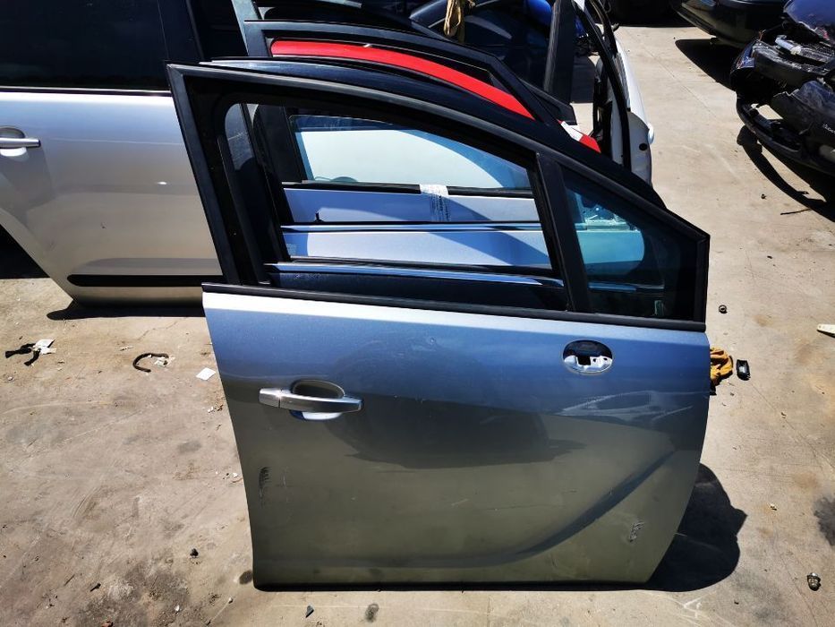 Porta Frente Direita Opel Meriva B do ano 2012