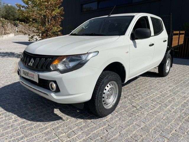 Mitsubishi L200 2.3 DI-D CD Invite 2WD
