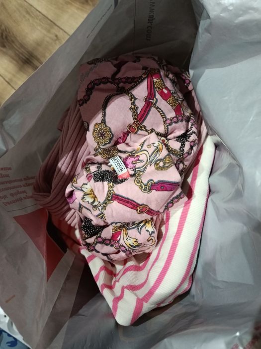 Paka ubrań dla Oli paka