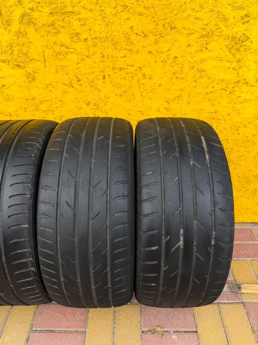 Шини Резина 275.35 R19 і 245.40 R19 Літо
