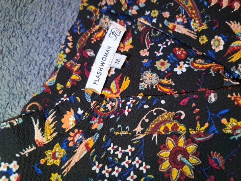 Сукні піджаки спідниці  светри халати кігурумі.