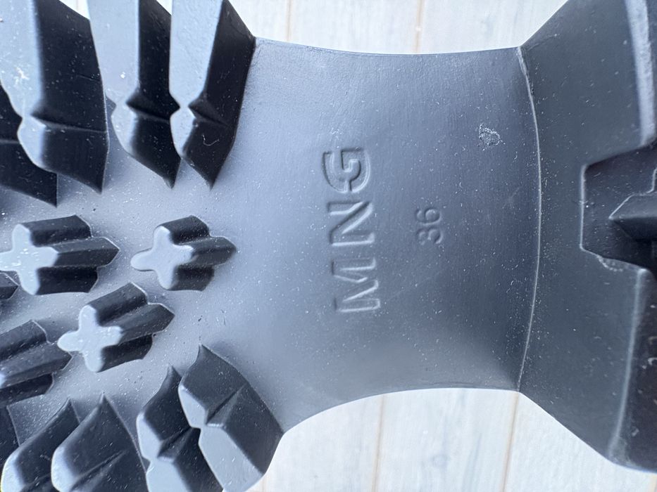 Botas pretas em pele MANGO [36]