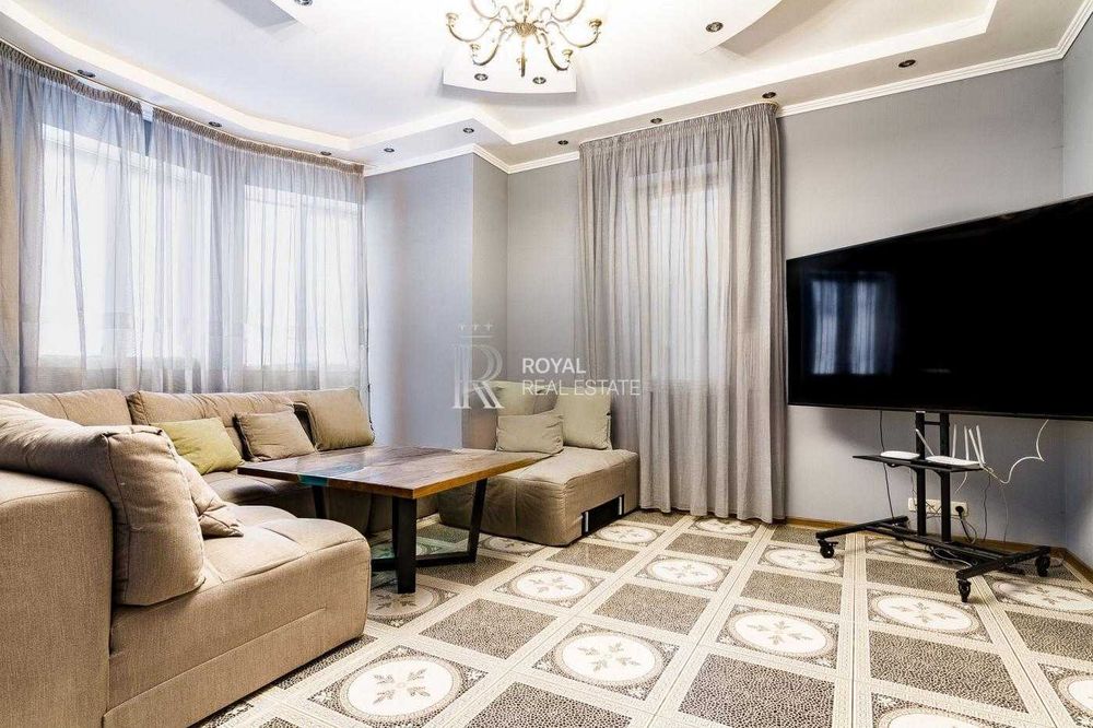 Продаж Будинок Київ Деснянський район вул. Тодося Осмачки 305 м² 5 кімнат Басейн Генератор Камін Тераса Гараж Автономність