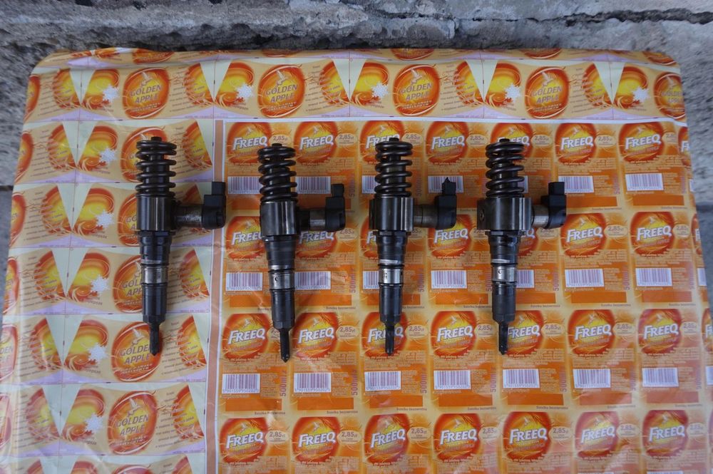 WTRYSK 2.0 TDI SKODA OCTAVIA SUPERB AUDI A3 8P 03G130073T