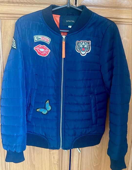 Kurtka  damska z naszywkami roz S M