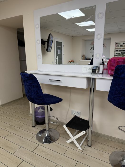 Здам місце бровіста візажиста