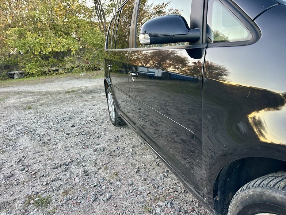 Продам Volkswagen Touran 2.0 Дизель