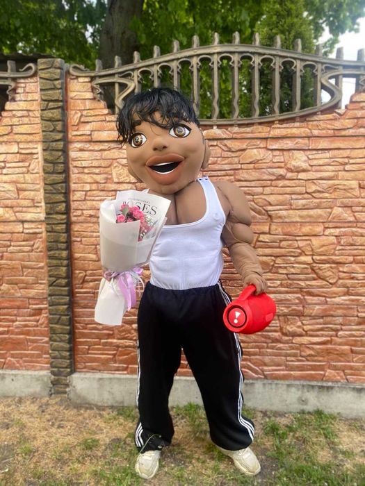 Жартівливий стриптизер, аніматор Джоні, привітання