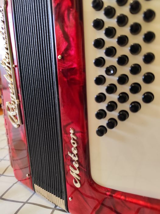 Акордеон Royal Standard Meteor Аккордеон