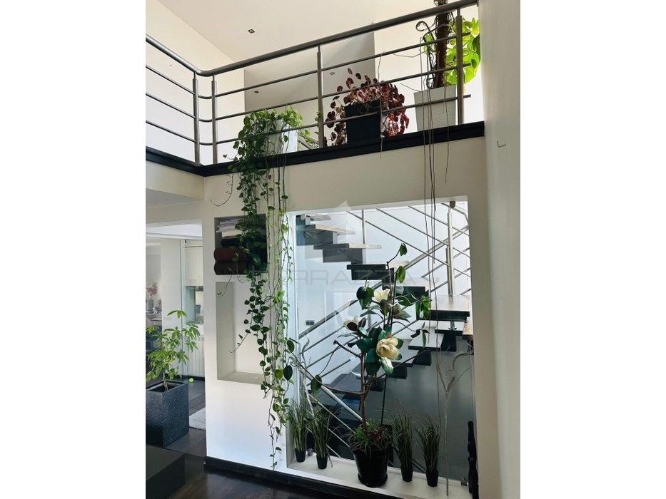 Casa de luxo à entrada da cidade de chaves