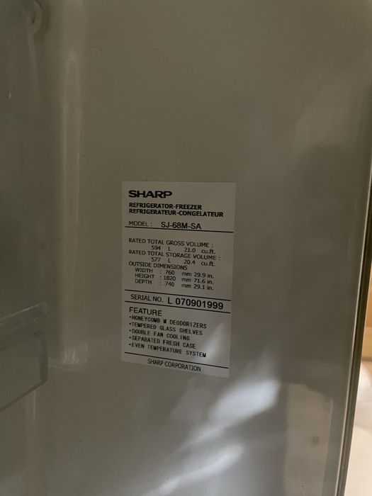 Холодильник Sharp SJ-68M-SA — двокамерний, у робочому стані