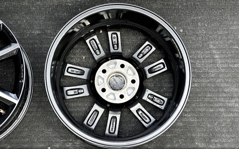 Диски R17 5/112 VW Passat B6 B7 B8 Golf 5/6/7 Tiguan Touran Skoda Audi