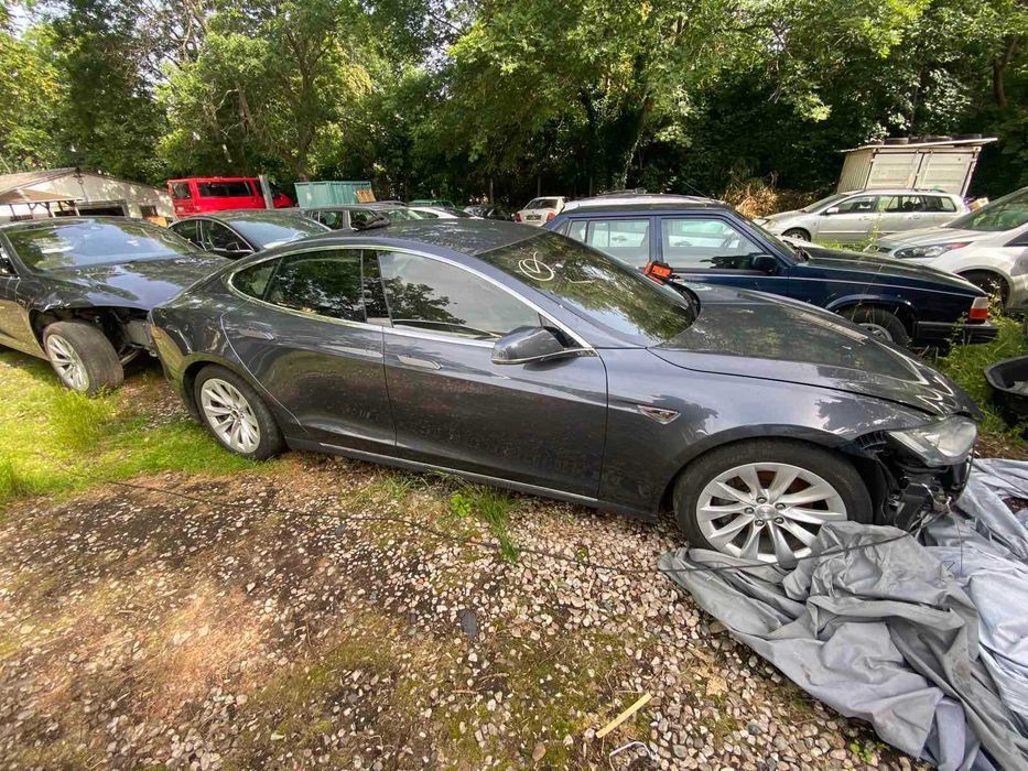 Tesla Model S двері передні задні праві ліві рест дорест