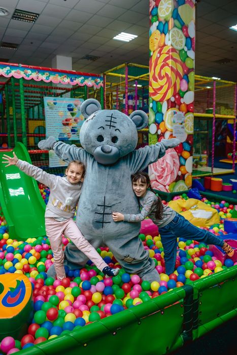 Аніматори + ПОДАРУНКИ!Гліттер-тату та ростова лялька-БЕЗКОШТОВНО!