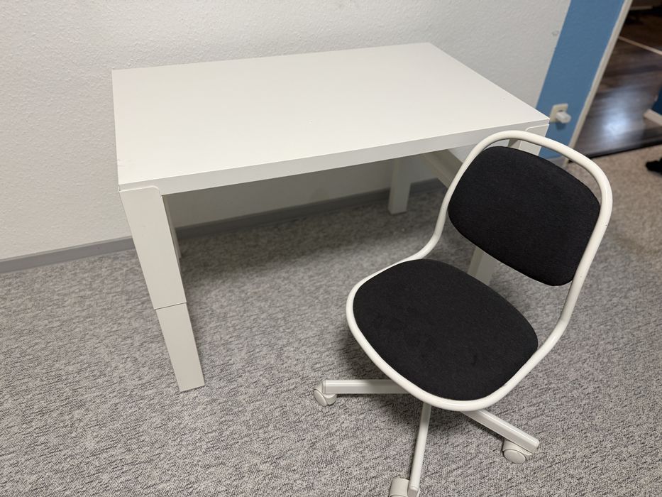 Biurko PAHL z IKEA + krzesło biurowe dla dzieci ÖRFJÄLL