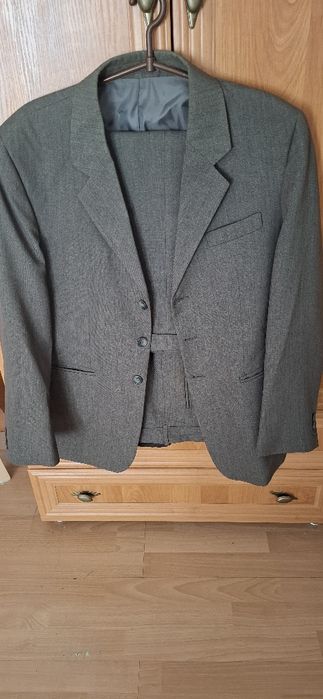 TANIO  Garnitur męski  - rozm 170     kolor khaki