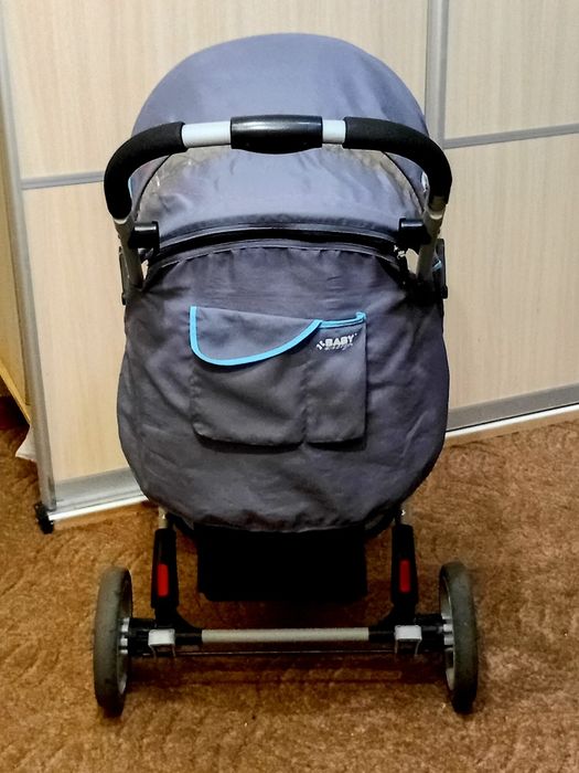 Продам складываются  прогулочрую детскую коляску  фирмы Baby  design.
