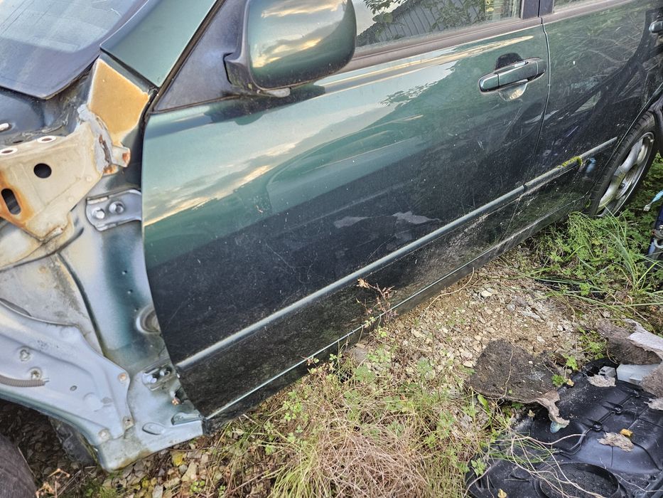 LEXUS IS200 99-   Drzwi PP  Prawe Przednie Lewe