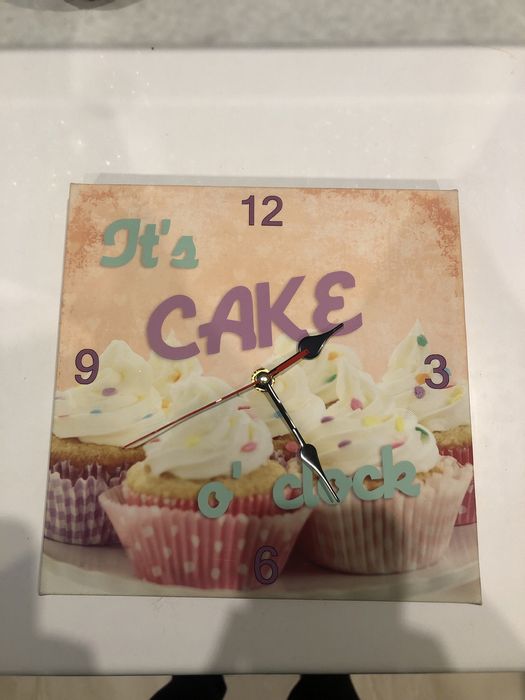 Zegar na ściane babeczki