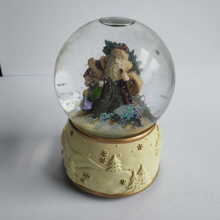 Stara pozytywka kula śnieżna Bożenarodzenie Święty Mikołaj