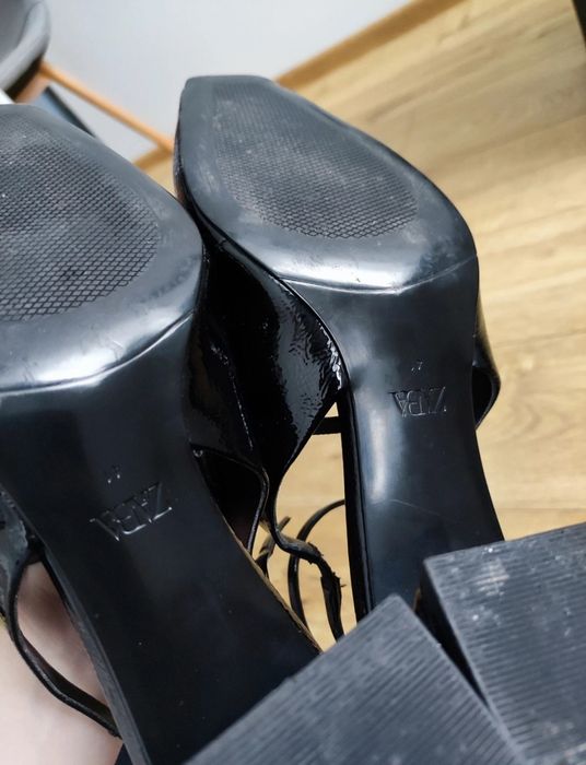 Zara Mary Jane lakierki czółenka 41 sandały słupek