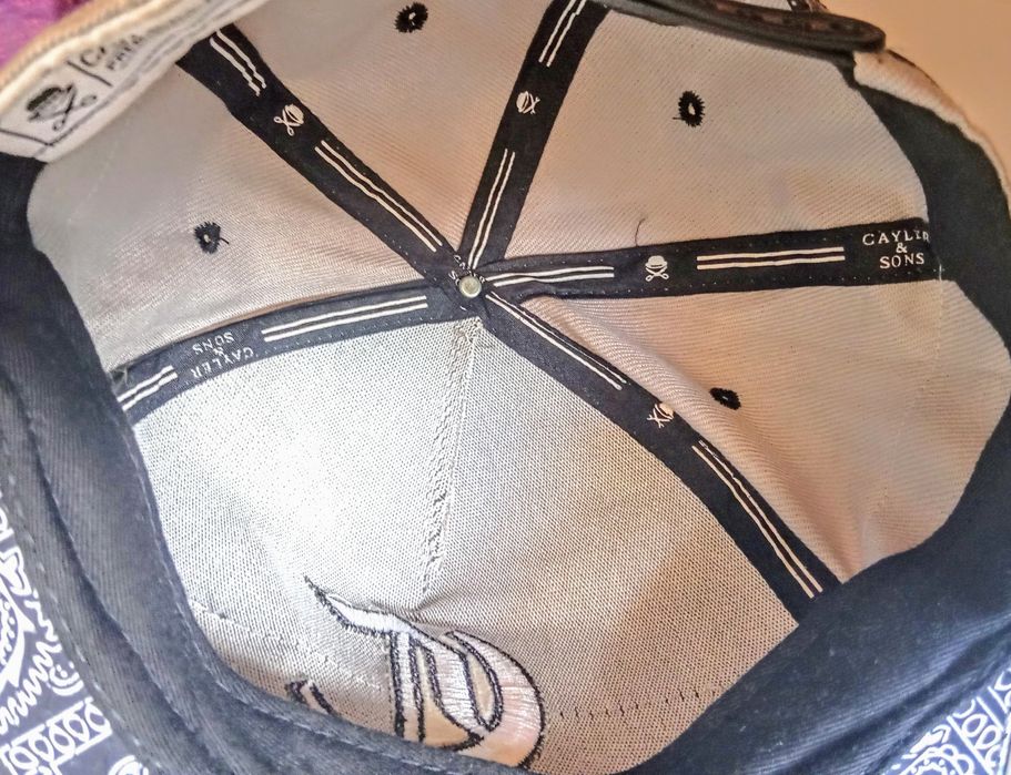 Boné Cayler & Sons .