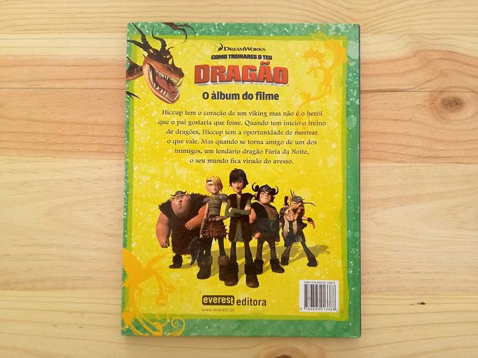Livro "Como Treinares O Teu Dragão"