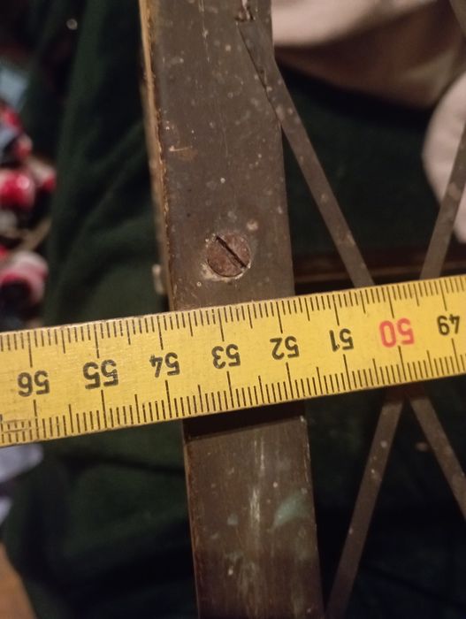 Wieszak PRL do odświeżenia