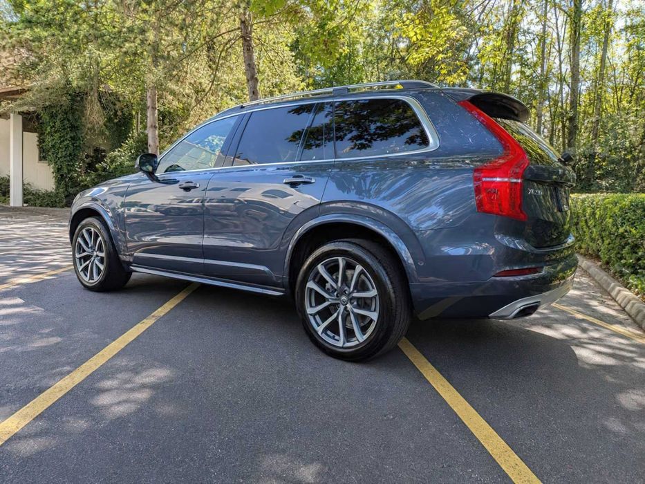 Volvo XC90      2019