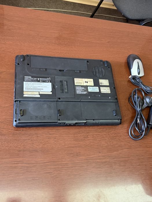 Ноутбук Toshiba Satellite A200 2/160GB + мишка Logitech