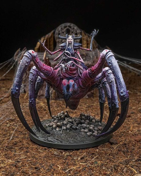 Lolth Pajęcza Królowa Figurka 32mm 14K zgodna z DnD RPG