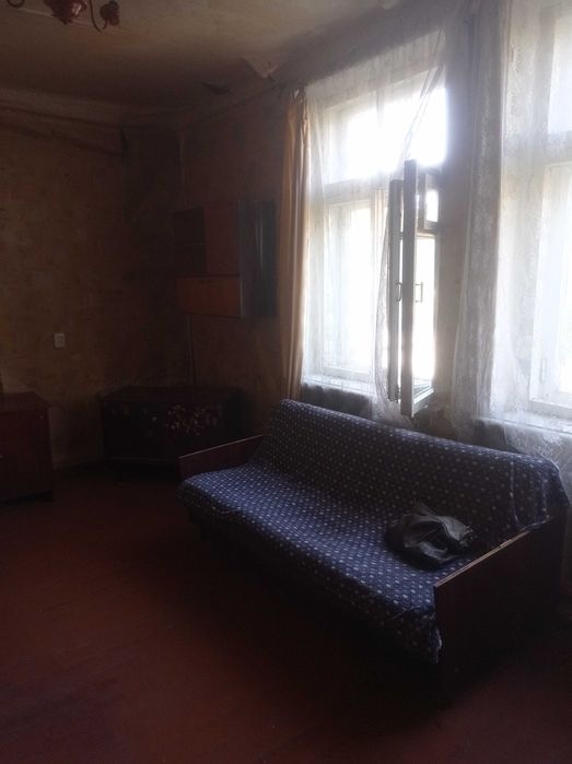 Продам велику кімнату в гуртожитку по вул. Музична, 10