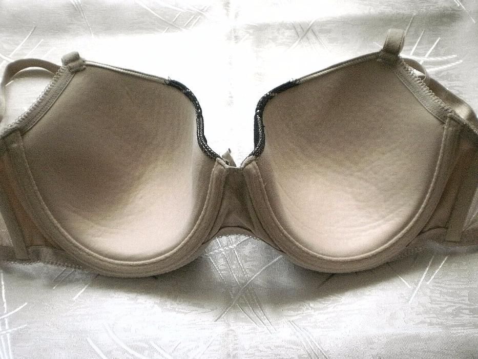 Biustonosz F&F 34/75 DD/E