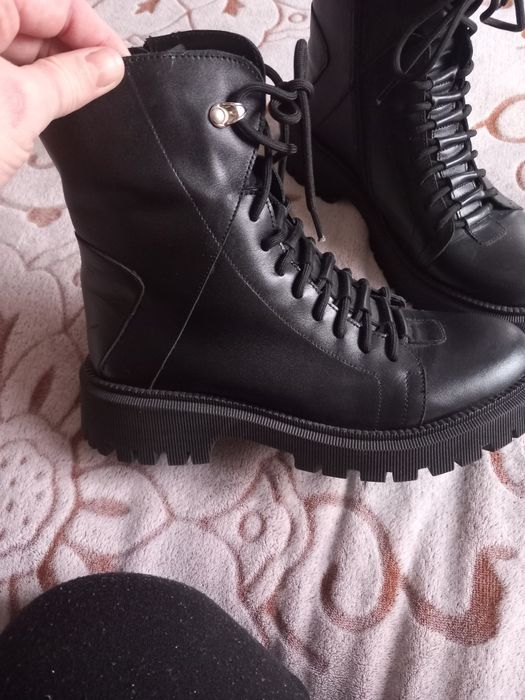 Шкіряні нові ботінки