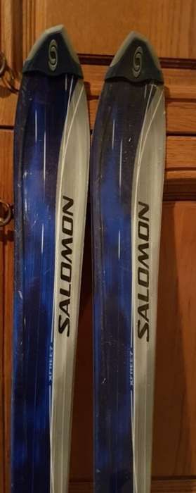 Narty Salomon XFREE 7 z wiązaniami Salomon.