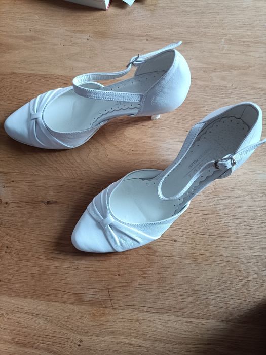 Buty damskie ślubne
