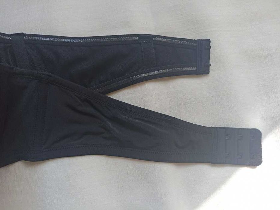 Бюстгальтер без шлеек TU EUR 40C/90С поролон косточка силикон черный