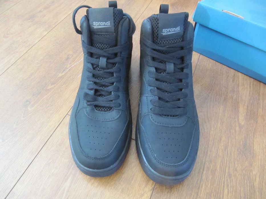 Зимові кросівки, чоловіче взуття, Sprandi  43р 28,5с