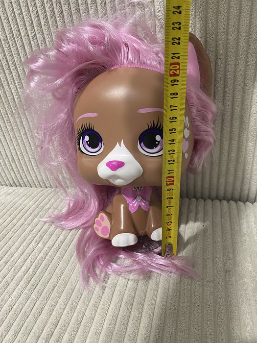 zabawka to Mega Vip Pets Nyla