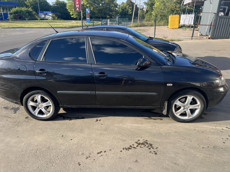 Продам машину Seat (Cordoba) 2литра газ-бензин