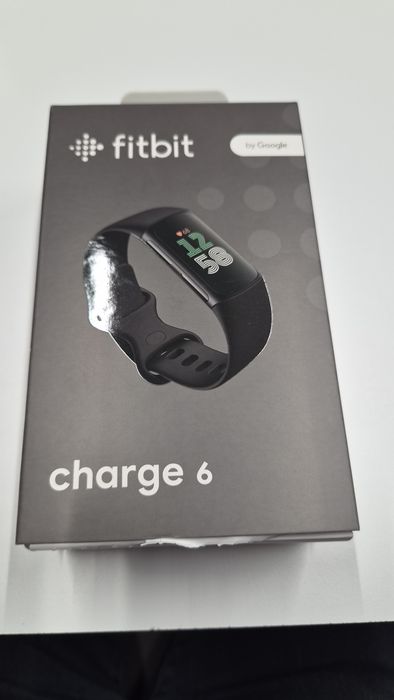 Фітнес браслет Fitbit Charge 6