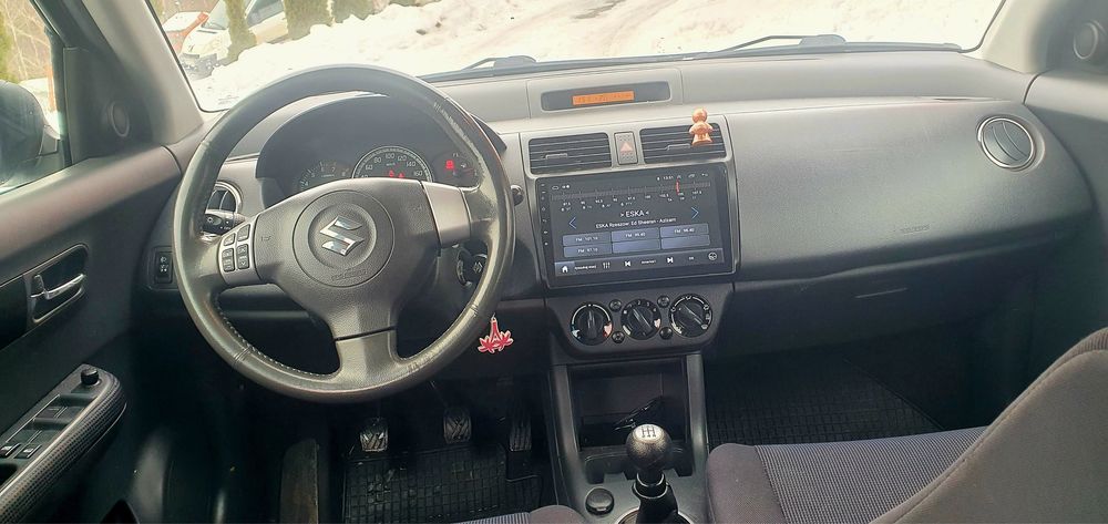 Suzuki Swift napęd 4x4 1.3